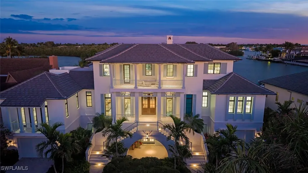 3777 Gordon Drive Naples FL 34102
