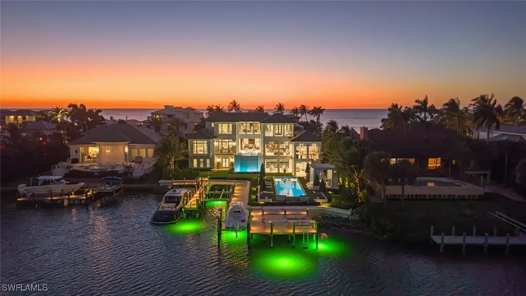 3777 Gordon Drive Naples FL 34102