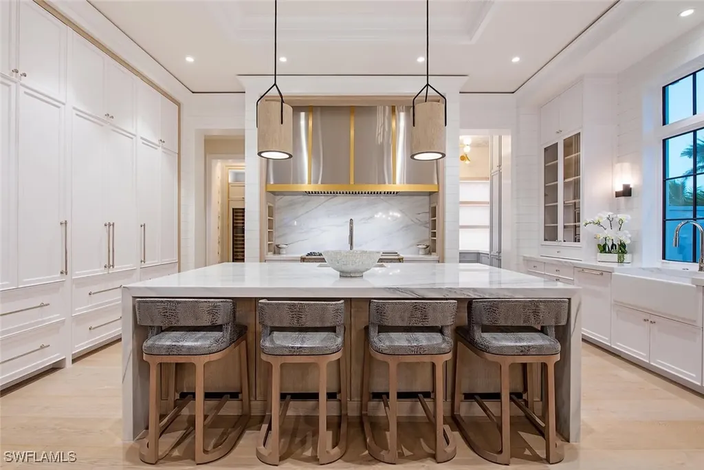 3777 Gordon Drive Naples FL 34102