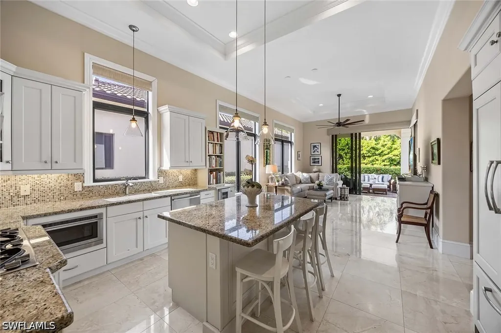 2277 Residence Circle Naples FL 34105