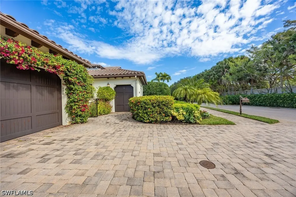 2277 Residence Circle Naples FL 34105