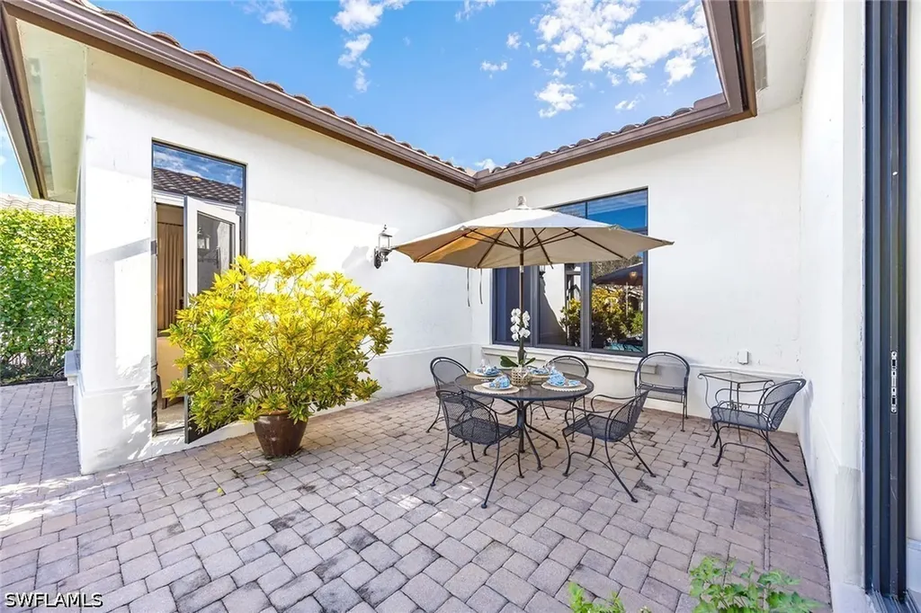 2277 Residence Circle Naples FL 34105
