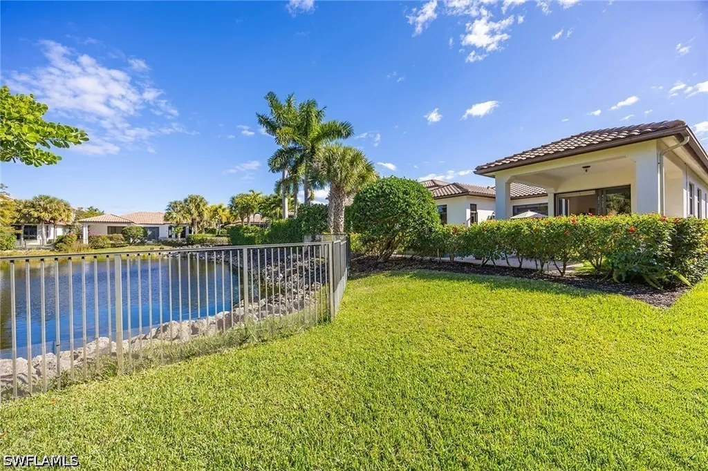 2277 Residence Circle Naples FL 34105