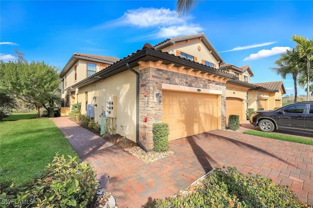 28005 Cookstown Court Bonita Springs FL 34135