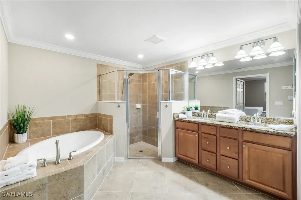 28005 Cookstown Court Bonita Springs FL 34135