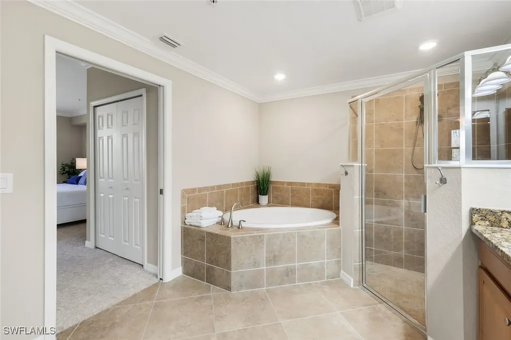 28005 Cookstown Court Bonita Springs FL 34135