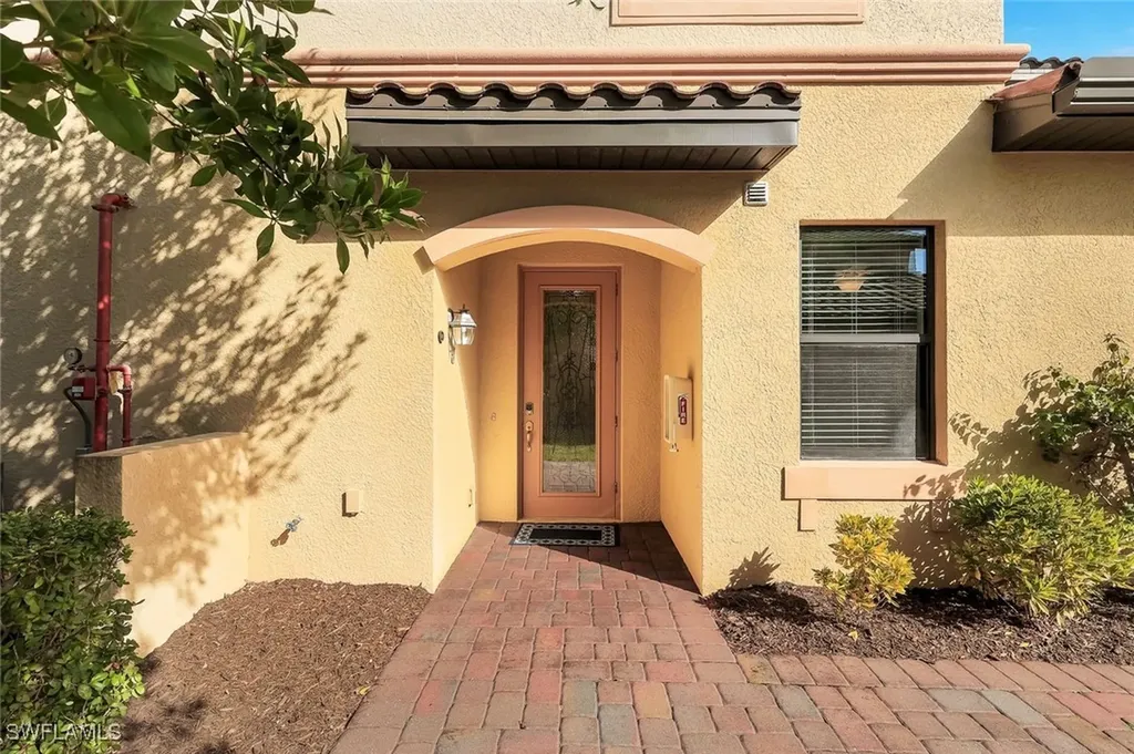 28005 Cookstown Court Bonita Springs FL 34135
