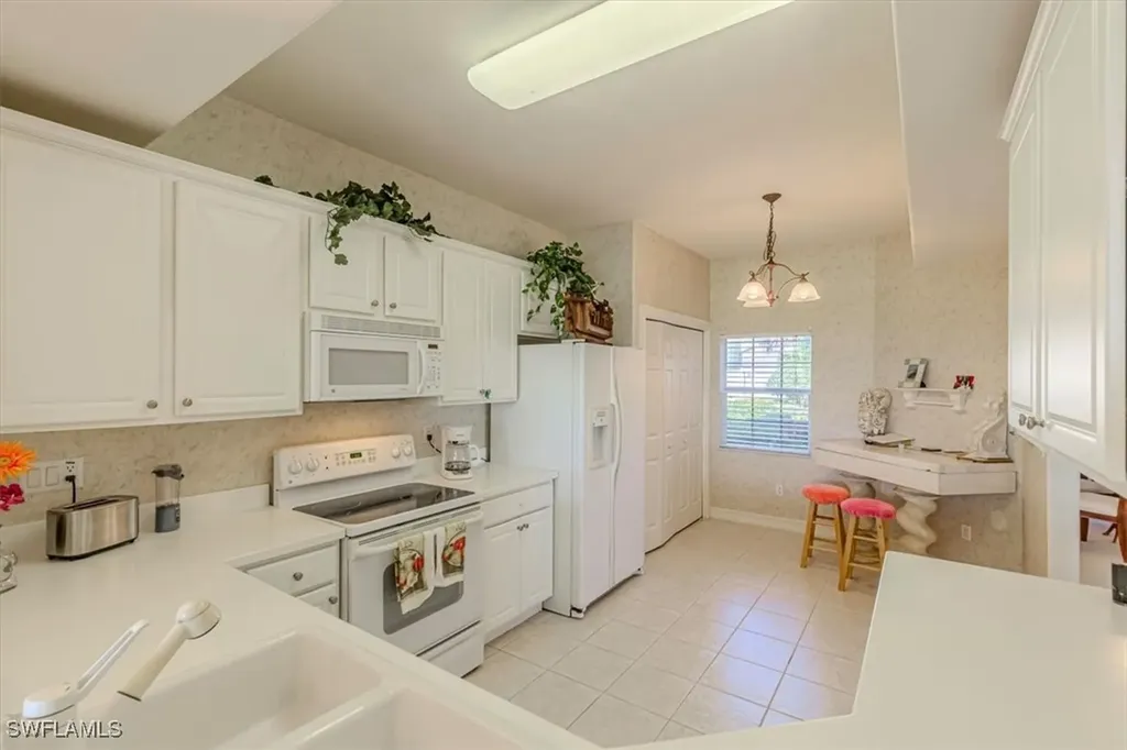 9195 Michael Circle Naples FL 34113