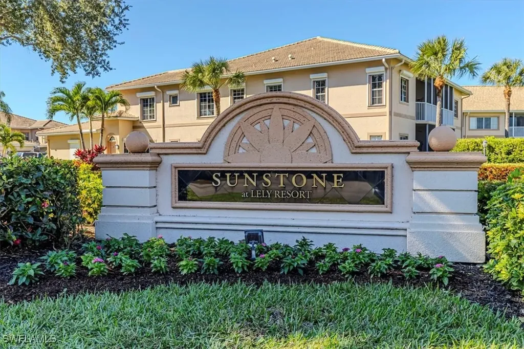 9195 Michael Circle Naples FL 34113