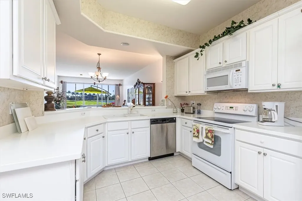 9195 Michael Circle Naples FL 34113