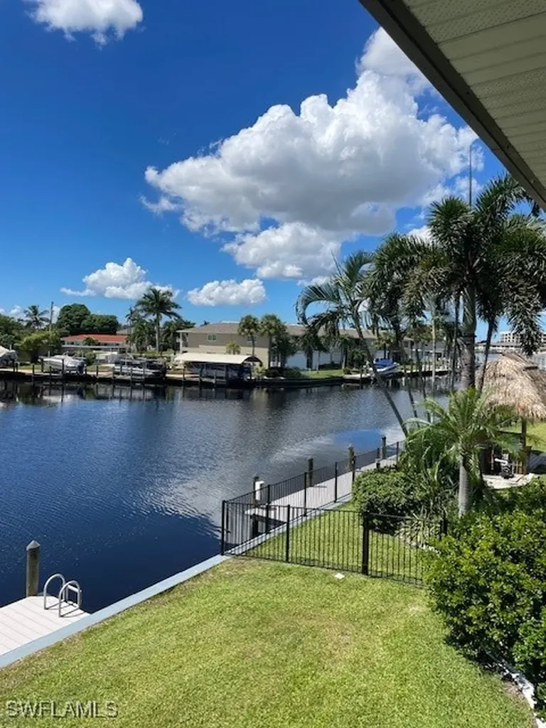 632 Victoria Drive Cape Coral FL 33904