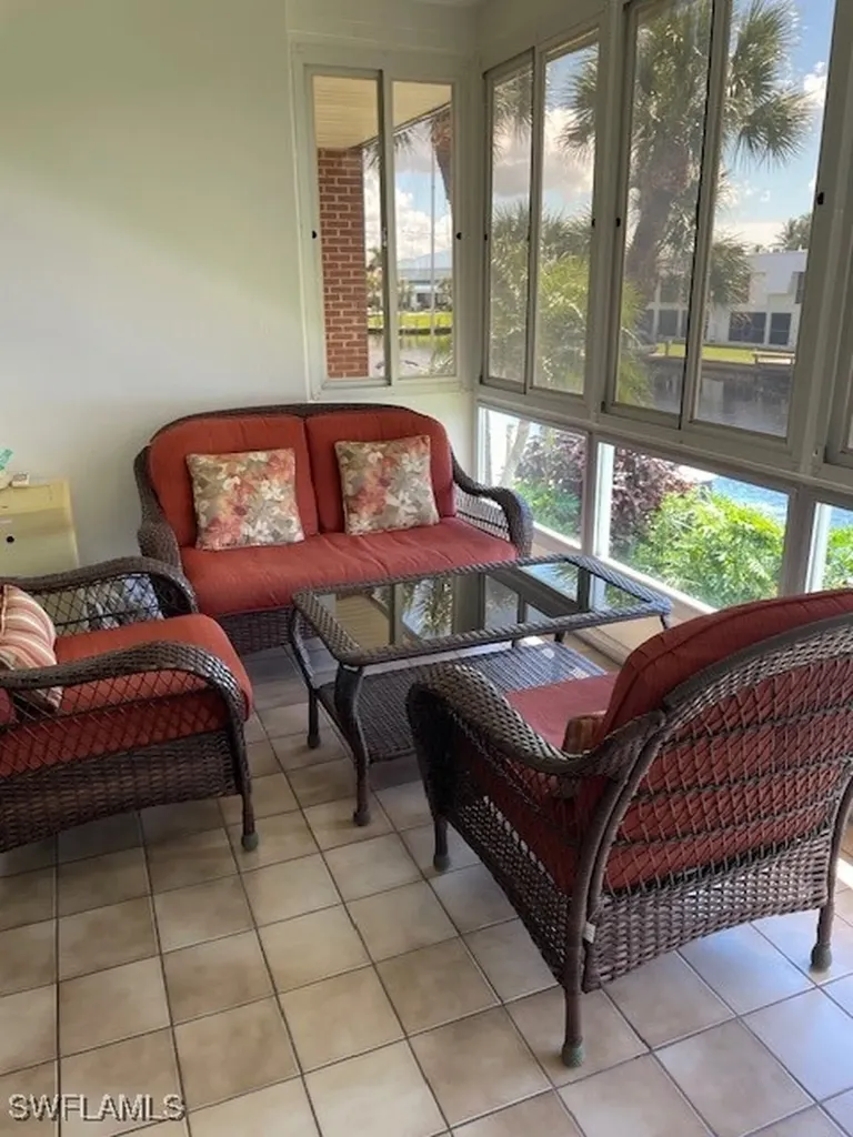 632 Victoria Drive Cape Coral FL 33904