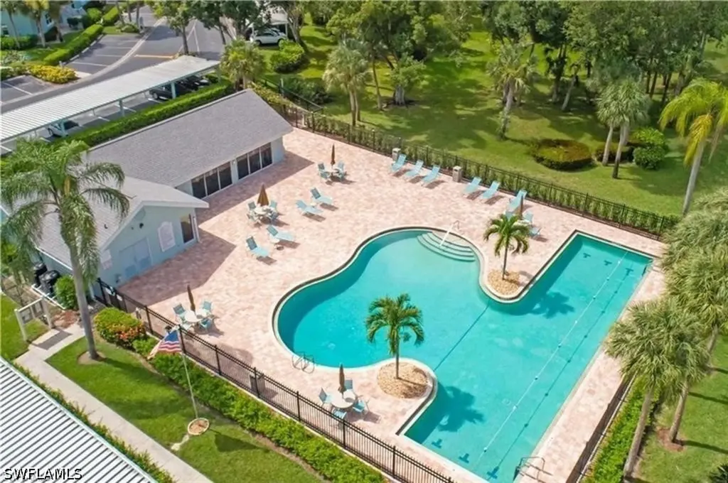 185 Grand Oaks Way Naples FL 34110