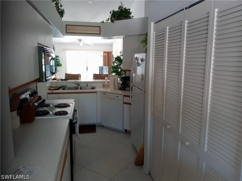 185 Grand Oaks Way Naples FL 34110