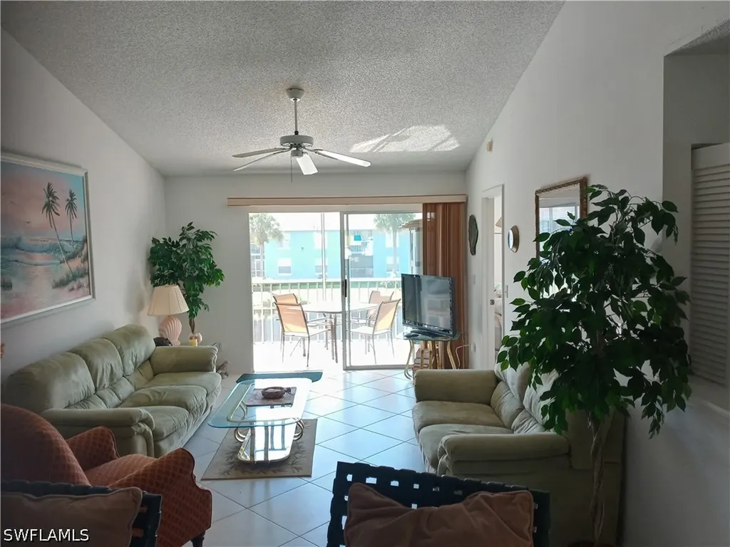 185 Grand Oaks Way Naples FL 34110