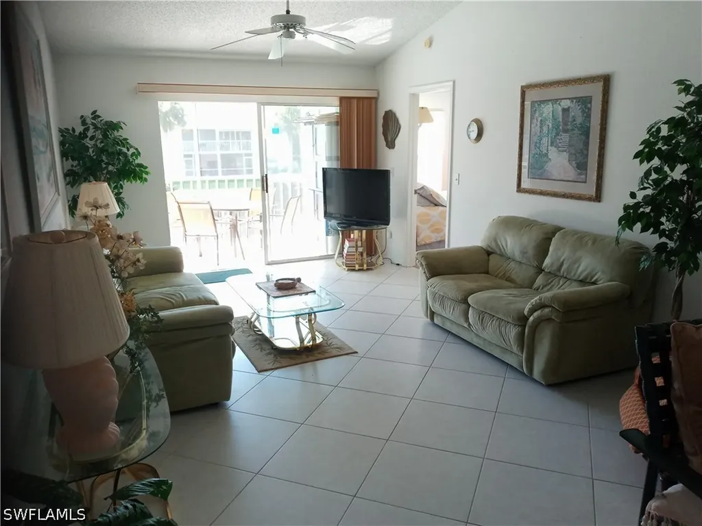 185 Grand Oaks Way Naples FL 34110