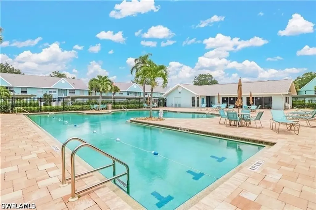 185 Grand Oaks Way Naples FL 34110