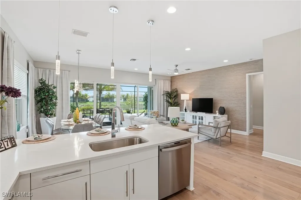 11394 Jacaranda Drive Naples FL 34120