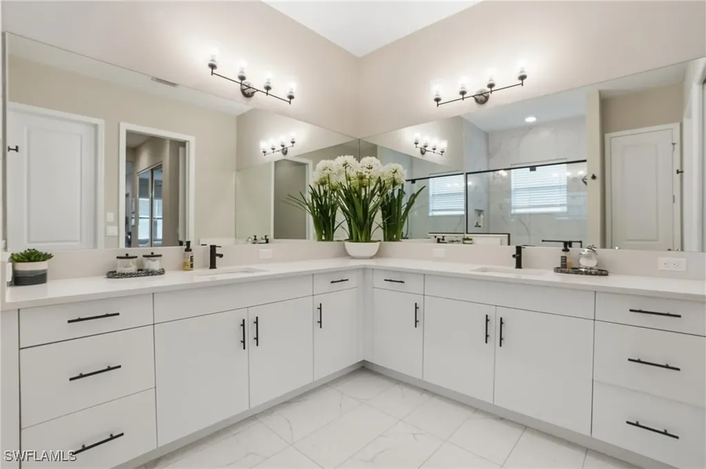 11394 Jacaranda Drive Naples FL 34120