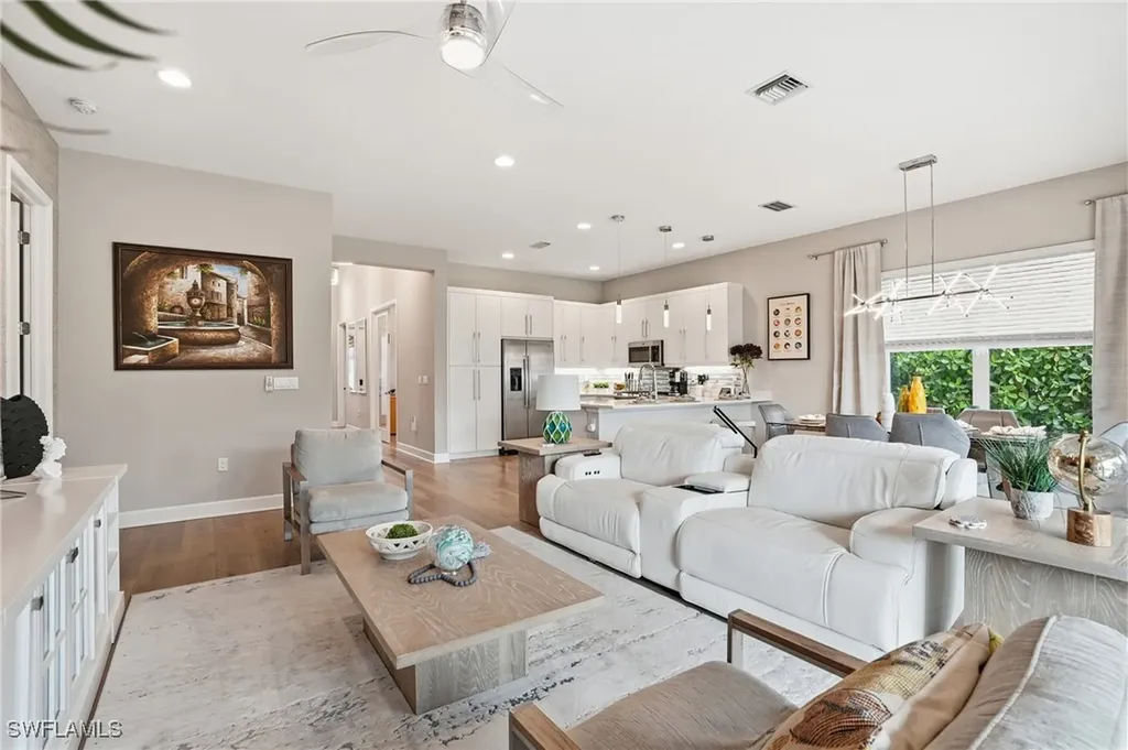 11394 Jacaranda Drive Naples FL 34120