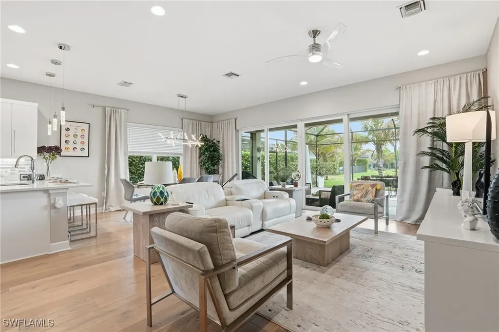11394 Jacaranda Drive Naples FL 34120