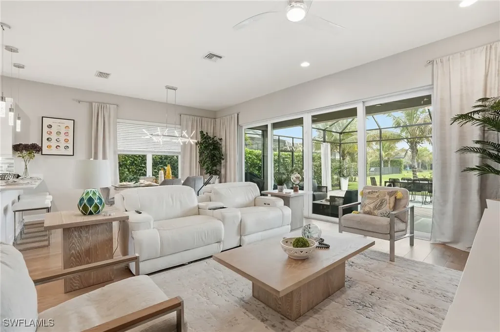 11394 Jacaranda Drive Naples FL 34120