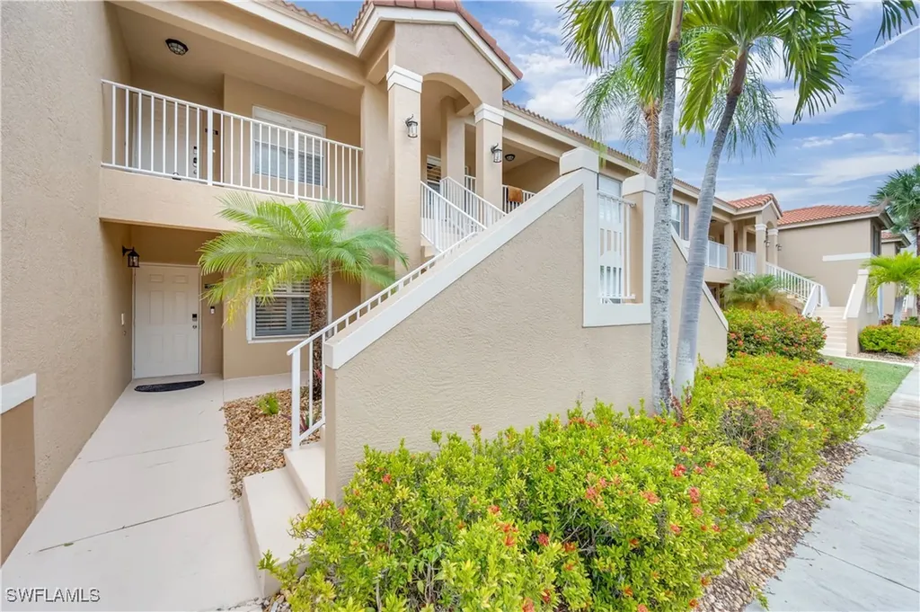 2453 Millcreek Lane N Naples FL 34119