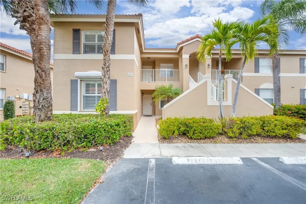 2453 Millcreek Lane N Naples FL 34119