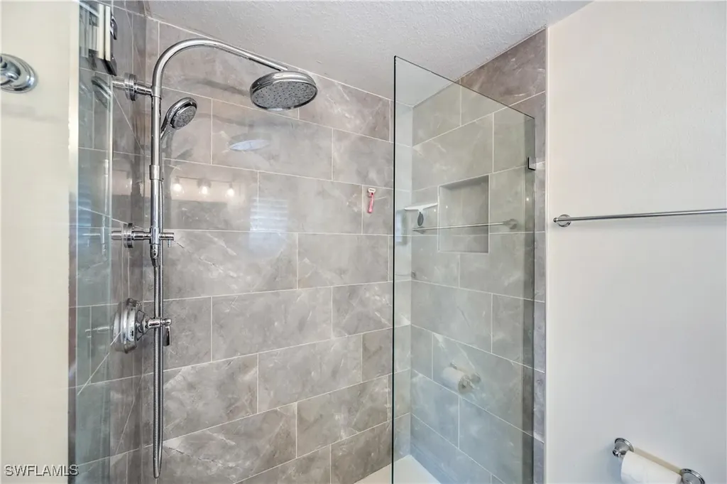 2453 Millcreek Lane N Naples FL 34119