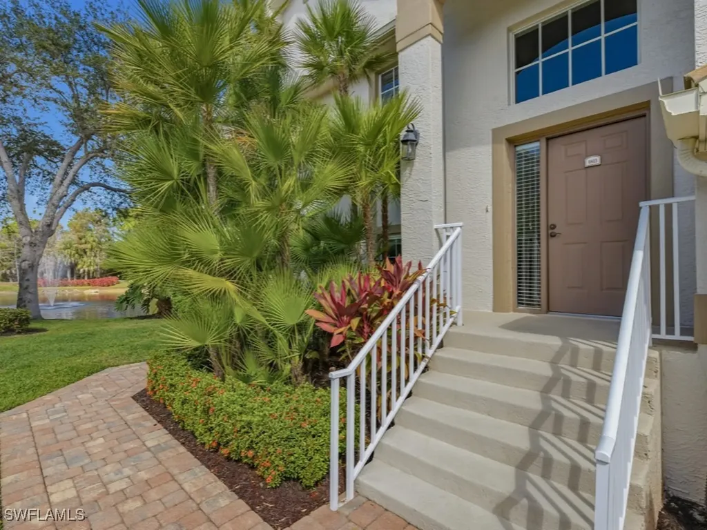 5640 Sandlewood Court Naples FL 34110