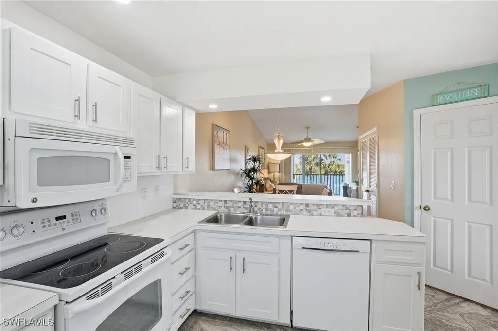 1175 Mainsail Drive Naples FL 34114
