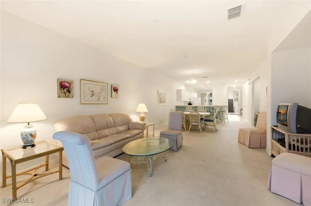4843 Hampshire Court Naples FL 34112
