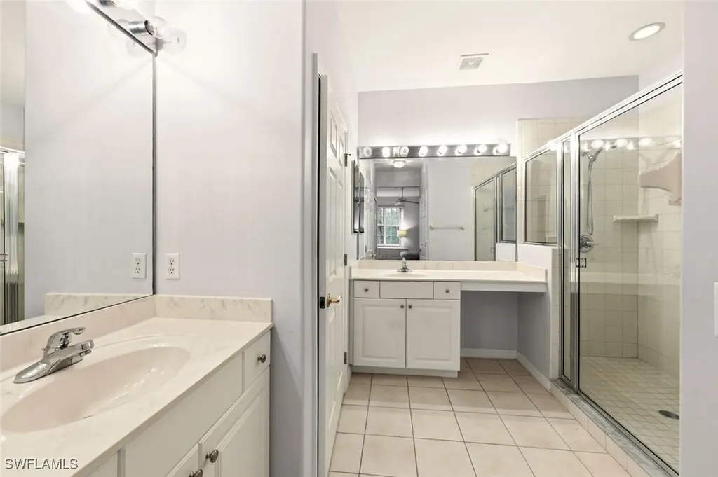 4843 Hampshire Court Naples FL 34112