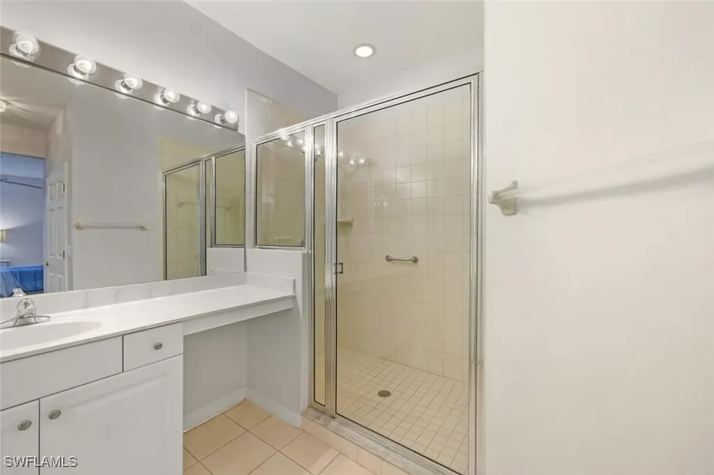 4843 Hampshire Court Naples FL 34112