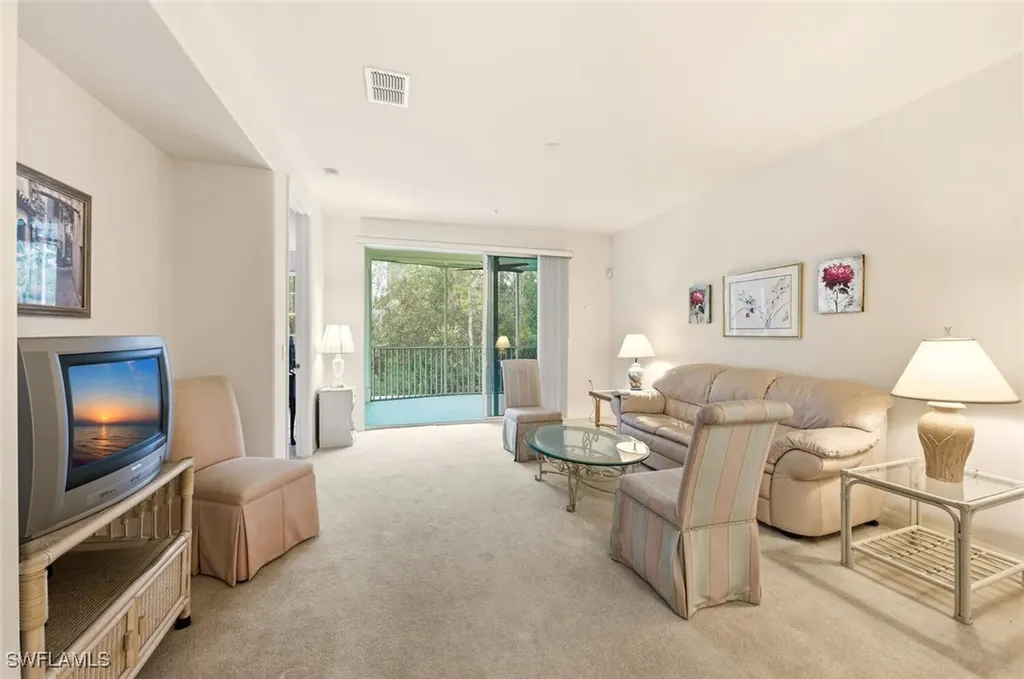 4843 Hampshire Court Naples FL 34112