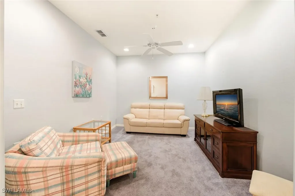 4843 Hampshire Court Naples FL 34112