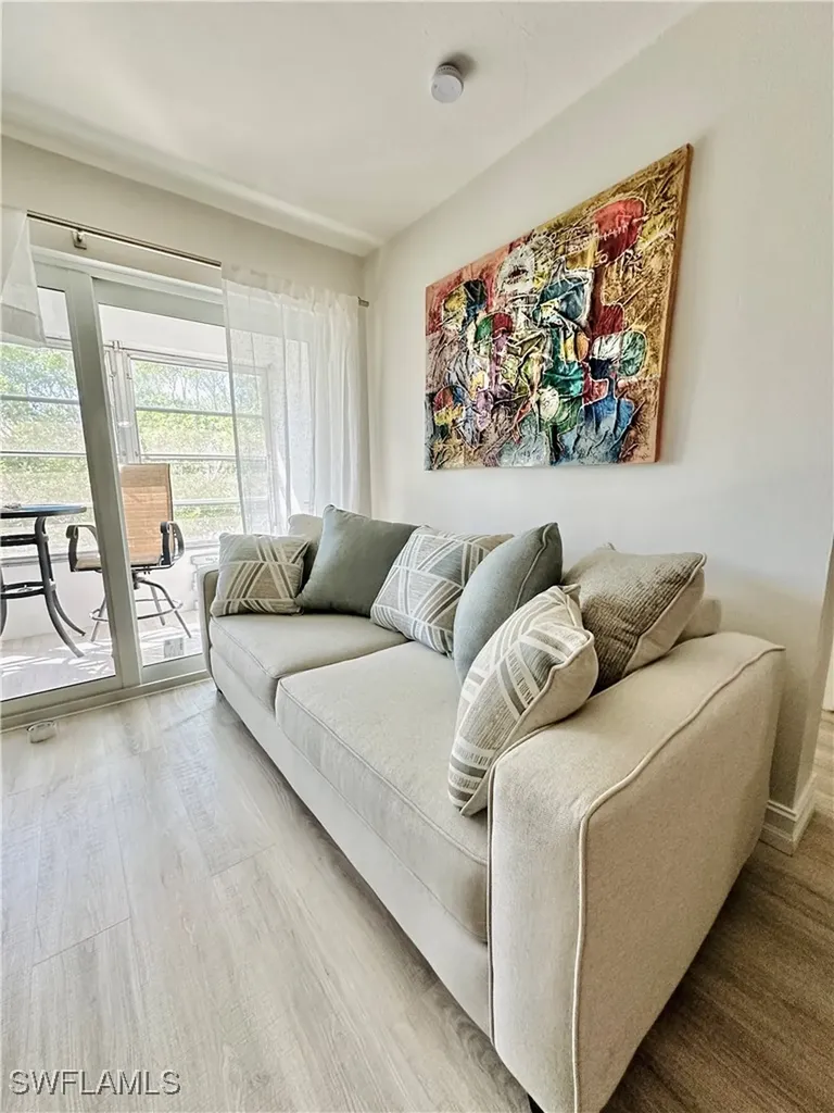 72 7th Street S Naples FL 34102