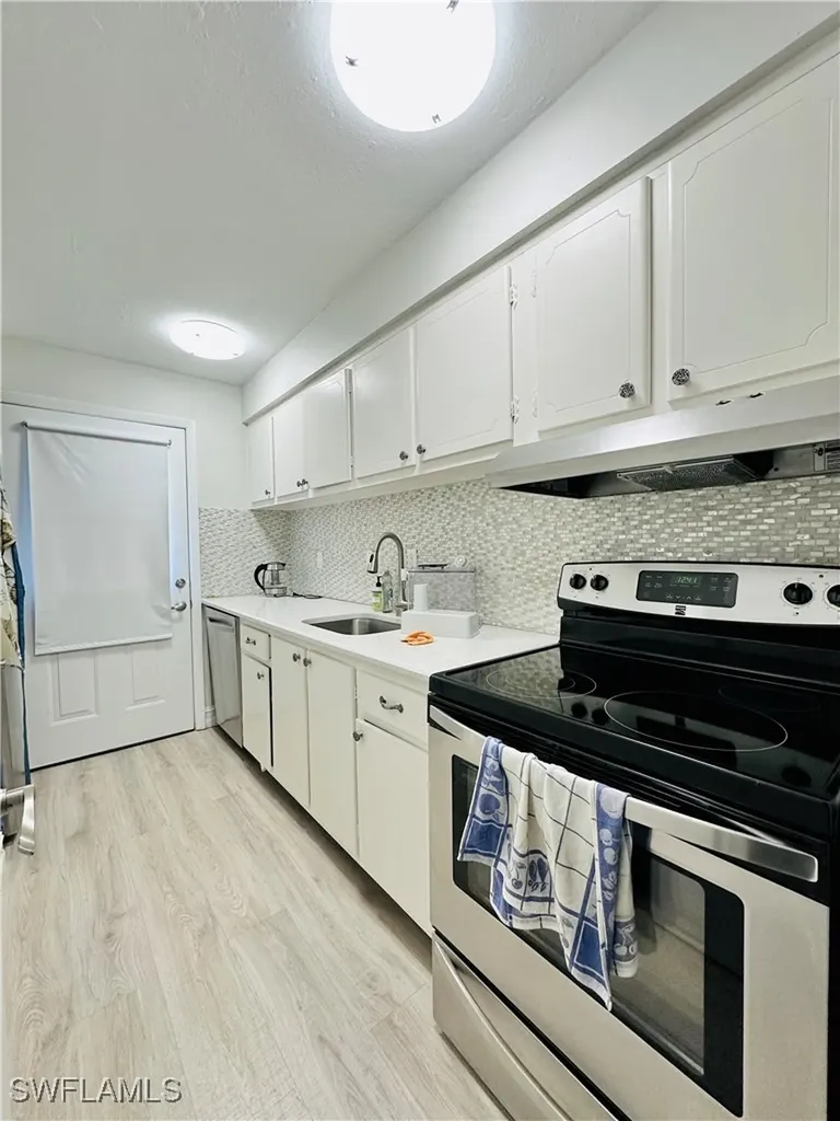 72 7th Street S Naples FL 34102