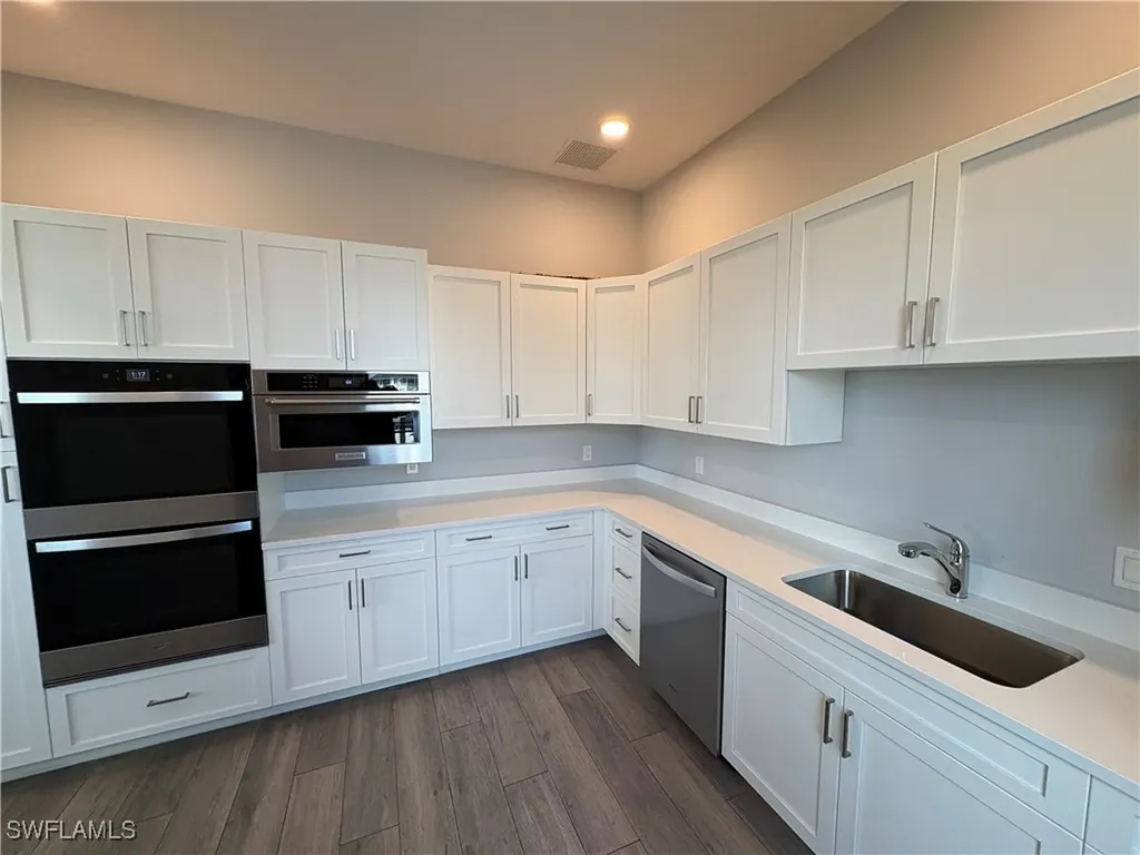 891 10th Street S Naples FL 34102