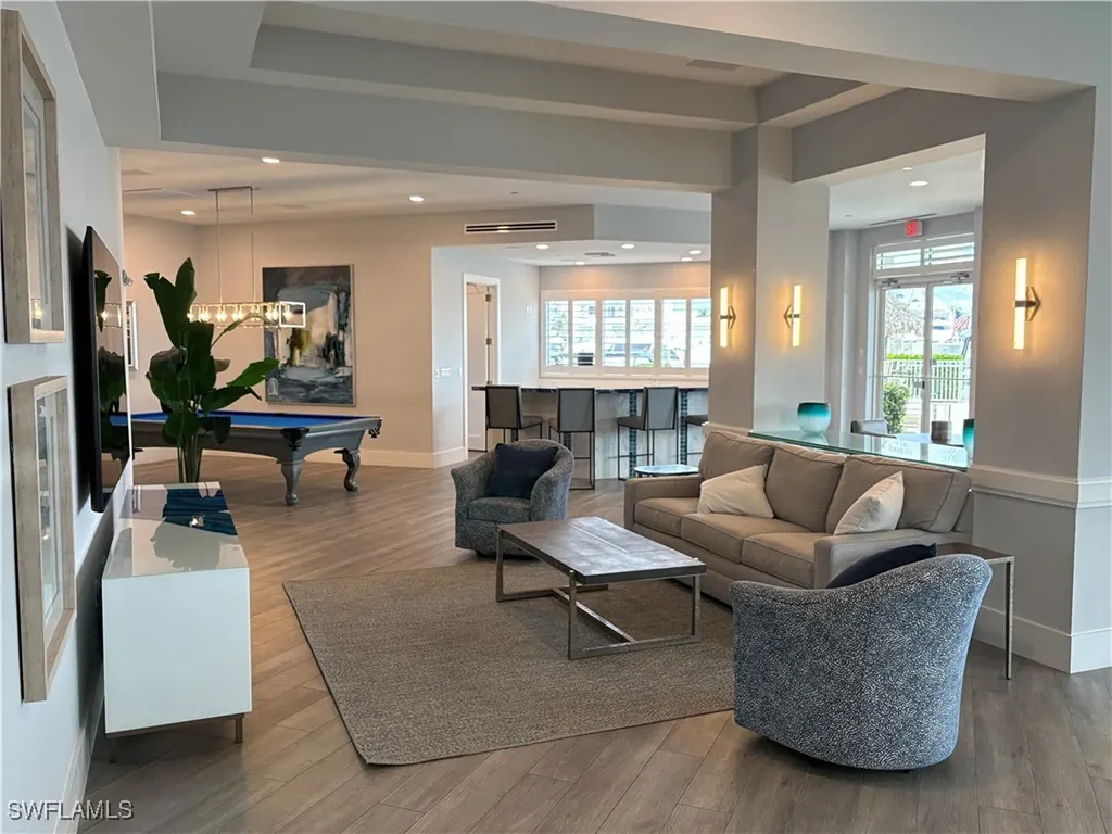 891 10th Street S Naples FL 34102