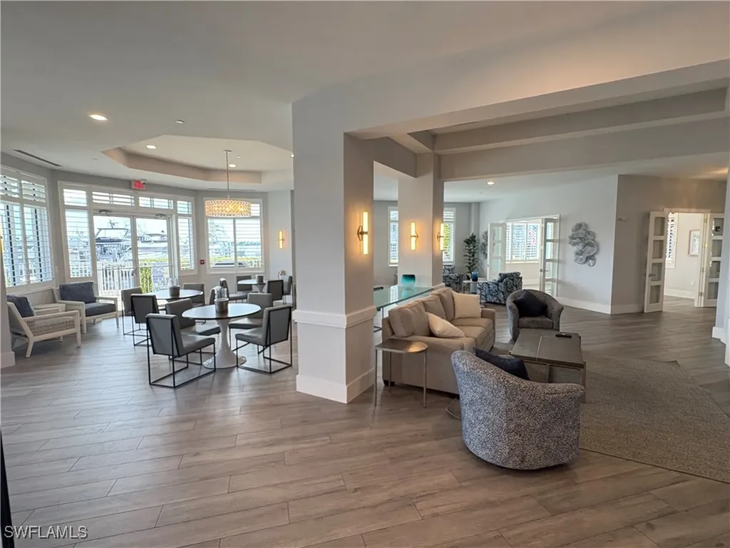 891 10th Street S Naples FL 34102