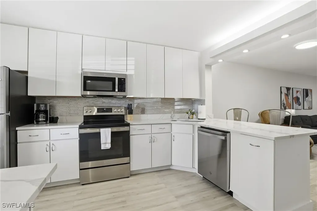 7797 Esmeralda Way Naples FL 34109