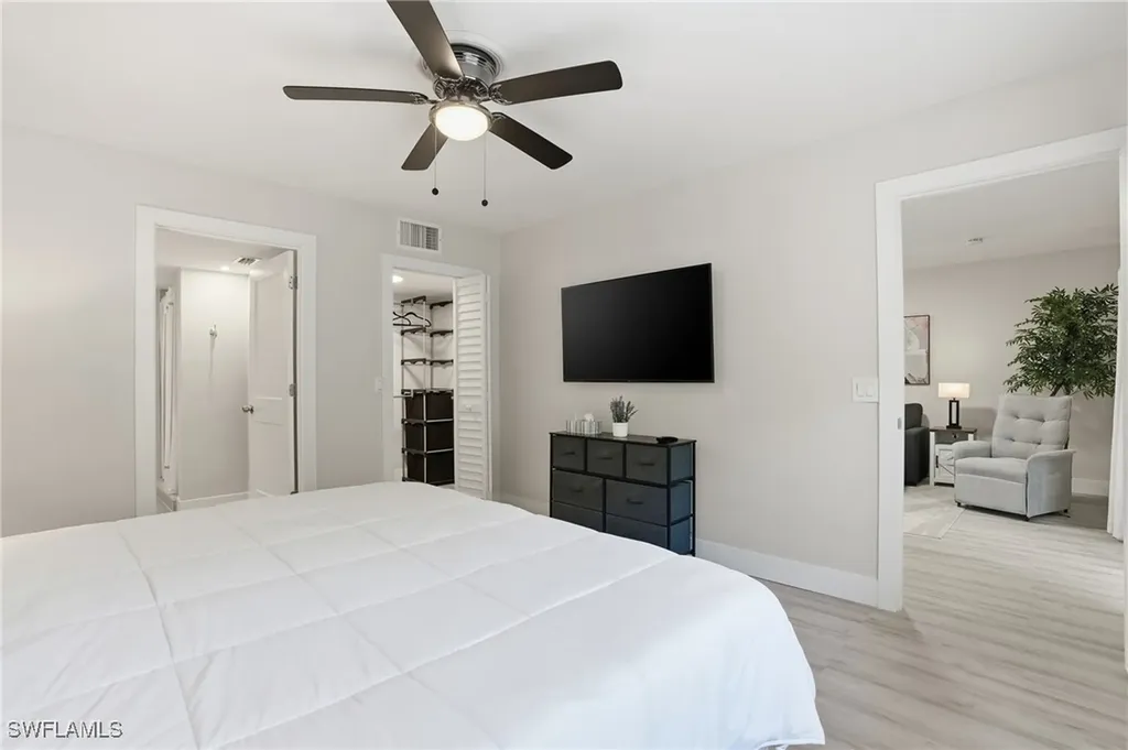 7797 Esmeralda Way Naples FL 34109