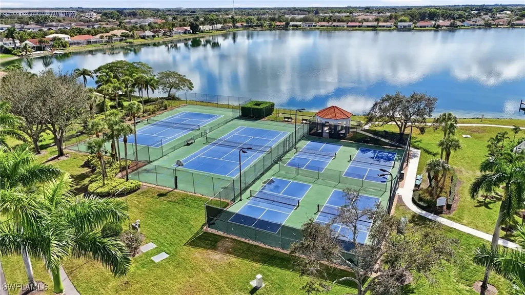 7797 Esmeralda Way Naples FL 34109