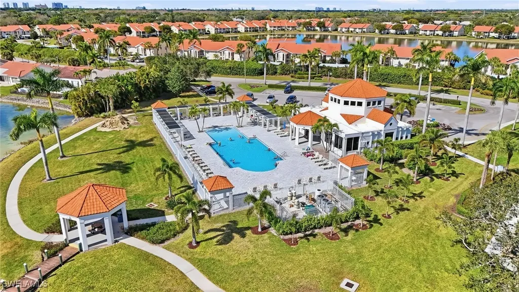 7797 Esmeralda Way Naples FL 34109