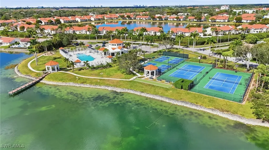 7797 Esmeralda Way Naples FL 34109