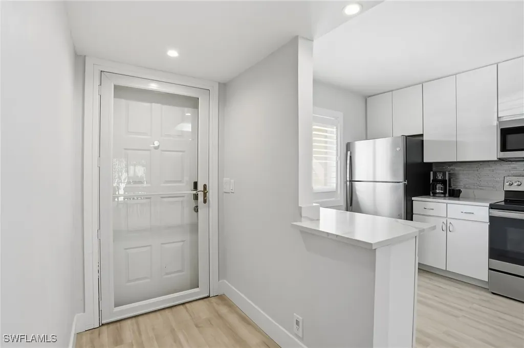 7797 Esmeralda Way Naples FL 34109