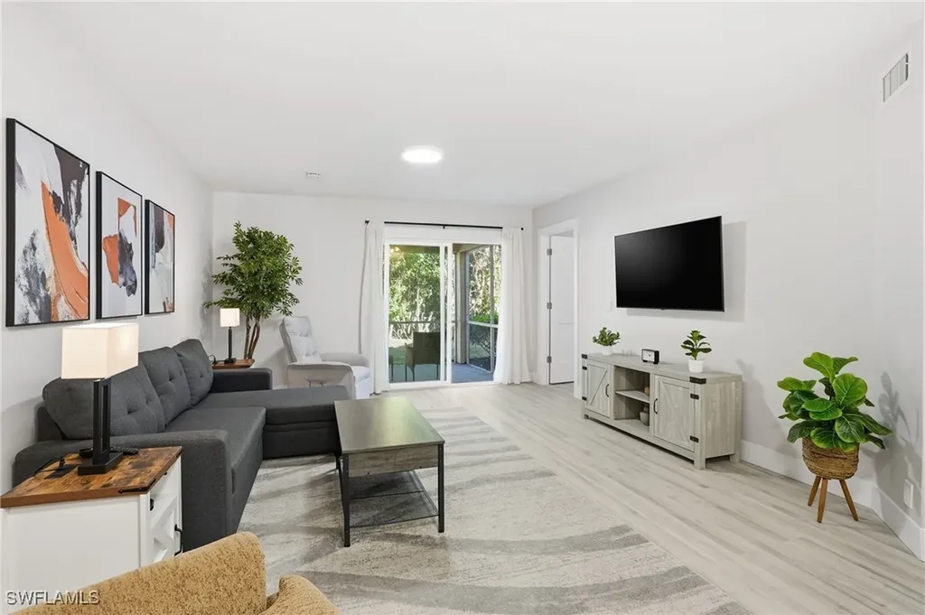 7797 Esmeralda Way Naples FL 34109