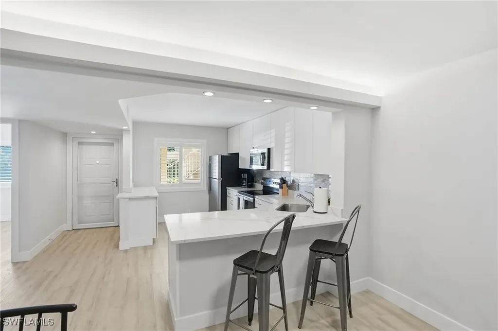 7797 Esmeralda Way Naples FL 34109