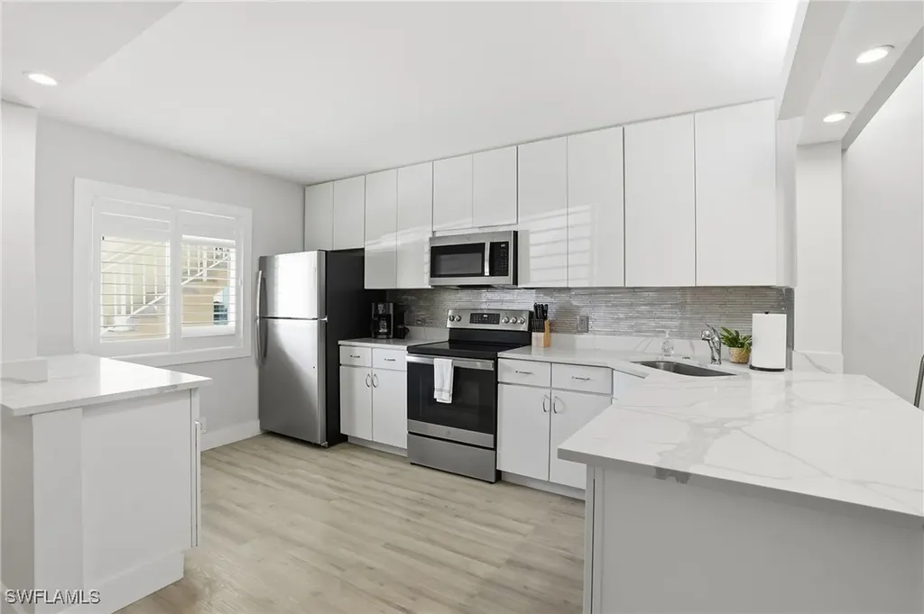 7797 Esmeralda Way Naples FL 34109